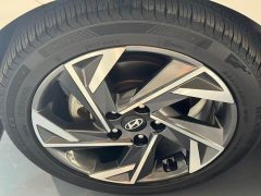 Hyundai Elantra 1.5L CVT Luxury - ფოტო 6