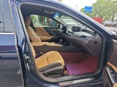 Lexus ES 200 Premium Edition - ფოტო 8