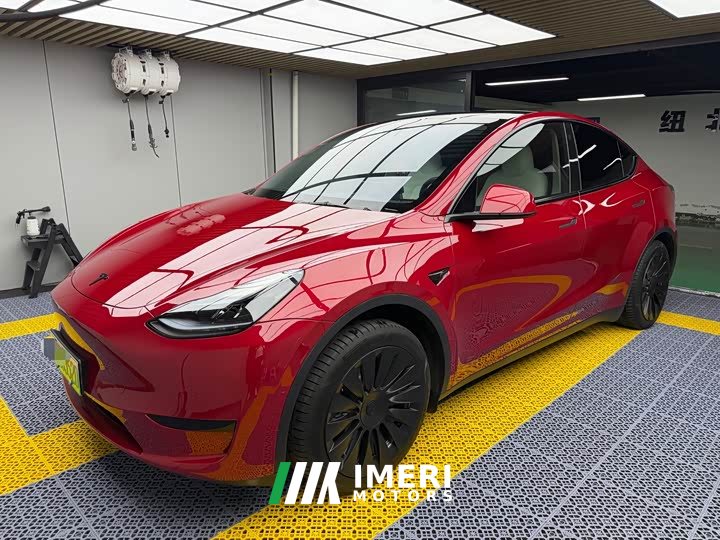 Tesla Model Y Facelift Rear-Wheel Drive