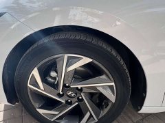 Hyundai Elantra 1.5L CVT GLX Elite - ფოტო 15