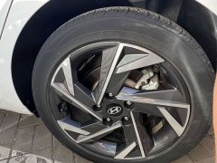 Hyundai Elantra 1.5L CVT GLX Elite - ფოტო 16