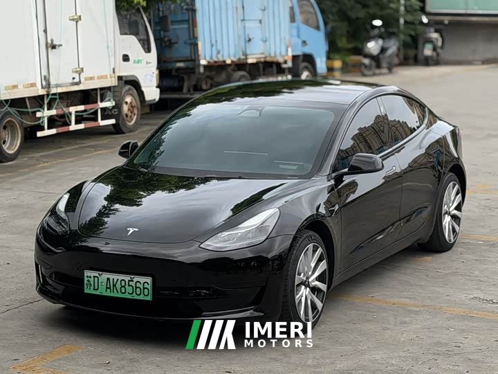 Tesla Model 3 Rear-Wheel Drive