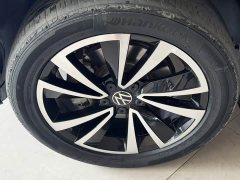 Volkswagen Touareg 280TSI FWD Luxury Edition - ფოტო 4