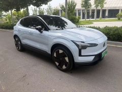 Volvo EX30 2025 Rear-Wheel Drive Extended Range Ultra - ფოტო 3