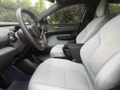 Volvo EX30 2025 Rear-Wheel Drive Extended Range Ultra - ფოტო 9