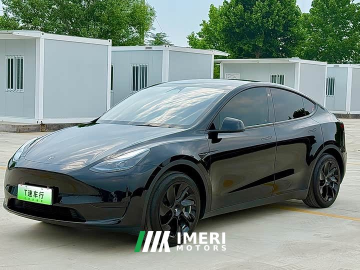 Tesla Model Y Facelift Rear-Wheel Drive