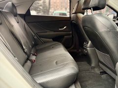 Hyundai Elantra 1.5L CVT Luxury - ფოტო 12