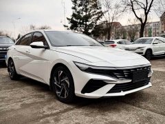 Hyundai Elantra 1.5L CVT Luxury - ფოტო 3
