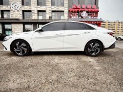 Hyundai Elantra 1.5L CVT Luxury - ფოტო 8
