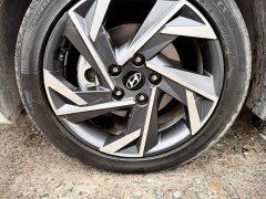 Hyundai Elantra 1.5L CVT Luxury - ფოტო 9