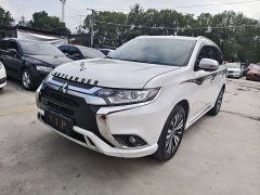 Mitsubishi Outlander 2.0L 2WD Comfort Edition 7-Seater - ფოტო 1