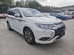 Mitsubishi Outlander 2.0L 2WD Comfort Edition 7-Seater - ფოტო 3