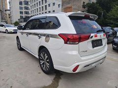 Mitsubishi Outlander 2.0L 2WD Comfort Edition 7-Seater - ფოტო 4