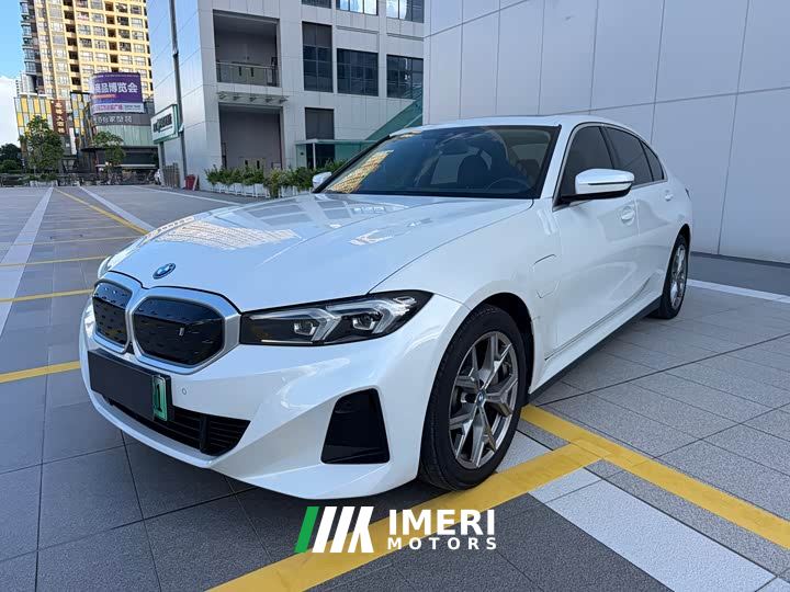 BMW i3 eDrive 35 L