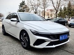 Hyundai Elantra 1.5L CVT Luxury - ფოტო 3