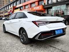 Hyundai Elantra 1.5L CVT Luxury - ფოტო 4
