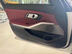 BMW 3 Series 320Li M Sport Package - ფოტო 16