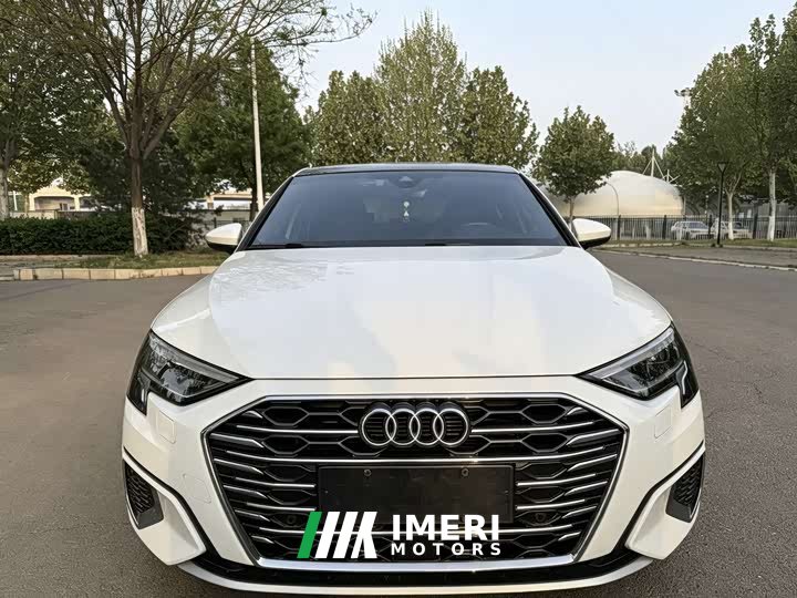 Audi A3 Sportback 35 TFSI Luxury Version - ავტომობილი ჩინეთიდან