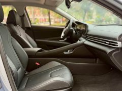 Hyundai Elantra 1.5L CVT Luxury - ფოტო 13