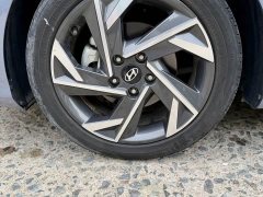 Hyundai Elantra 1.5L CVT Luxury - ფოტო 9