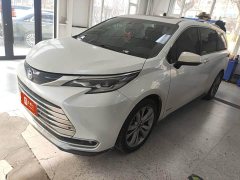 Toyota Sienna 2.5L Hybrid Premium Edition - ფოტო 1