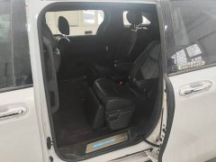 Toyota Sienna 2.5L Hybrid Premium Edition - ფოტო 10