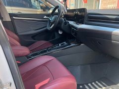 Volkswagen Lingdu L 280TSI DSG Dazzling Red Edition - ფოტო 12