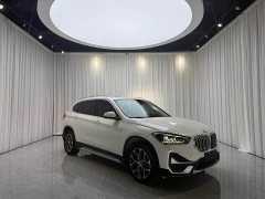 BMW X1 sDrive20Li Premium Edition - ფოტო 3