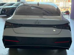 Hyundai Elantra 1.5L CVT Luxury - ფოტო 5
