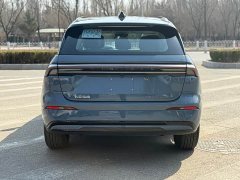 Lincoln Explorer 2.0T AWD Deluxe Hybrid - ფოტო 6