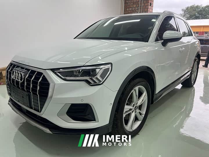 Audi Q3 35 TFSI Fashion Elegant Edition (1.4T)