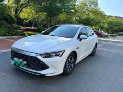 BYD Qin PLUS Champion Edition DM-i 55KM Leading - ფოტო 1
