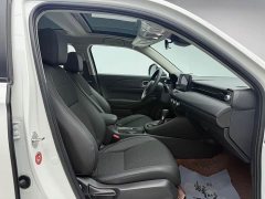 Honda Vezel 1.5L CVT Tech Edition - ფოტო 11