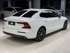 Volvo S60 B4 Edition - ფოტო 9