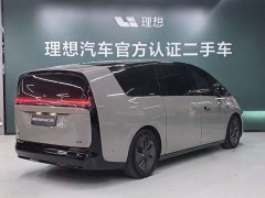 Li Auto MEGA Home Family Edition - ფოტო 3