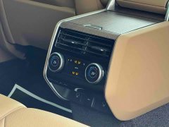 Land Rover Range Rover 3.0L V6 400PS Extended Wheelbase Prestige Edition - ფოტო 17