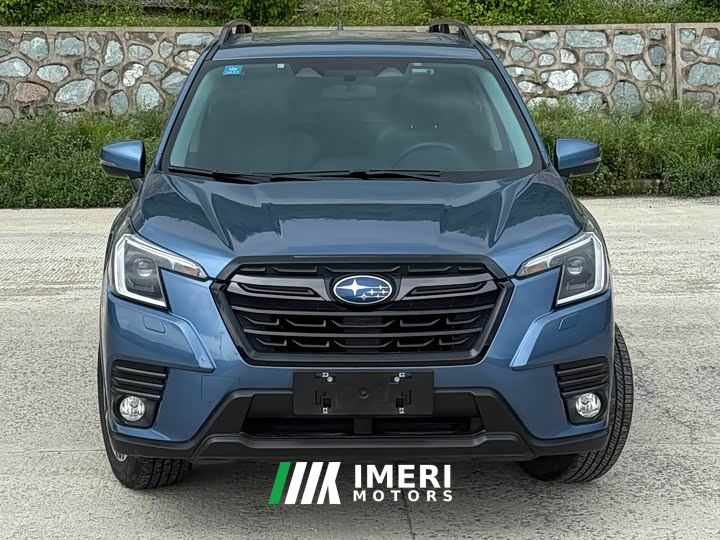 Subaru Forester 2.0i AWDLuxury Edition