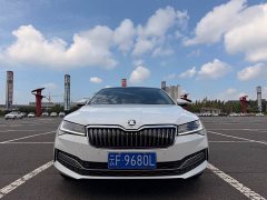 Skoda Superb 2024 TSI280 DSG Prestige - ფოტო 2