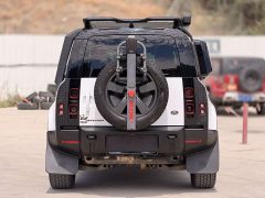 Land Rover Defender 110 P400 Dark Edition - ფოტო 5