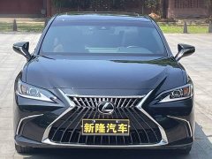 Lexus ES 200 Excellence Edition - ფოტო 2