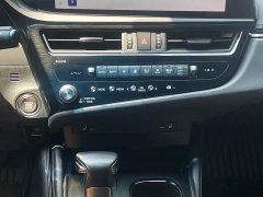 Lexus ES 200 Excellence Edition - ფოტო 20