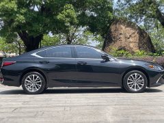 Lexus ES 200 Excellence Edition - ფოტო 8