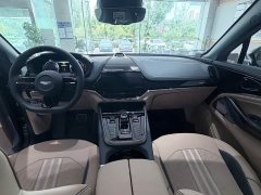 Aston Martin DBX 4.0T V8 707 - ფოტო 5