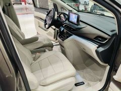Buick GL8 Land Official Business Class 652T Comfort Edition - ფოტო 14