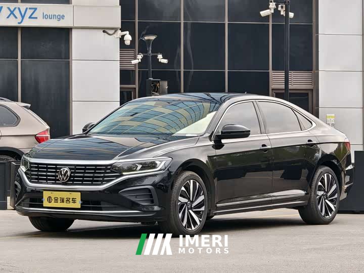 Volkswagen Passat 2025 Outstanding Edition 330TSI Elite - ავტომობილი ჩინეთიდან