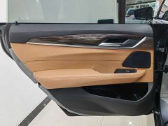 BMW 6 Series GT 630i Luxury Design Package - ფოტო 17