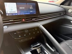 Hyundai Elantra 2022 1.5L CVT 20th Anniversary Edition - ფოტო 9