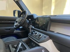 Land Rover Defender 110 3.0T P400 XS - ფოტო 12