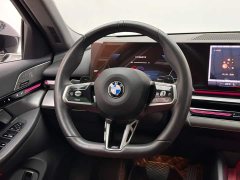 BMW 5 Series 525Li M Sport Package - ფოტო 12