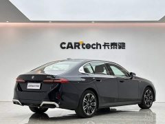 BMW 5 Series 525Li M Sport Package - ფოტო 5